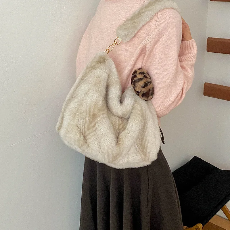 Autumn Winter Women's Plush Tote Bags 2026 New Soft Fashion Tie Dye Large Capacity Shoulder Bag Female Casual Underarm Pack