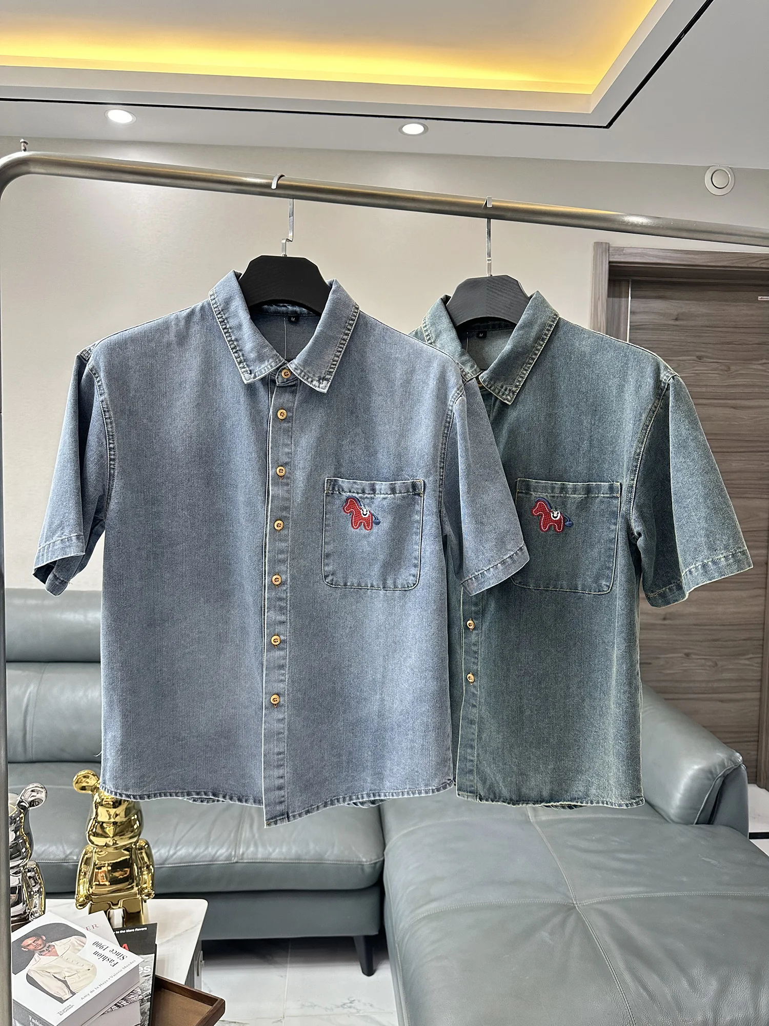 Fashionable Loose Fit Men's Denim Shirt Summer Casual Short Sleeve Washed Vintage Blue Classic Collar Lightweight Outerwear