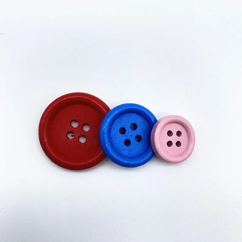 جديد 15-25 مللي متر اللون الأطفال زر مستديرة خشبية اليدوية سجل القصاصات الزفاف الديكور الخياطة اكسسوارات