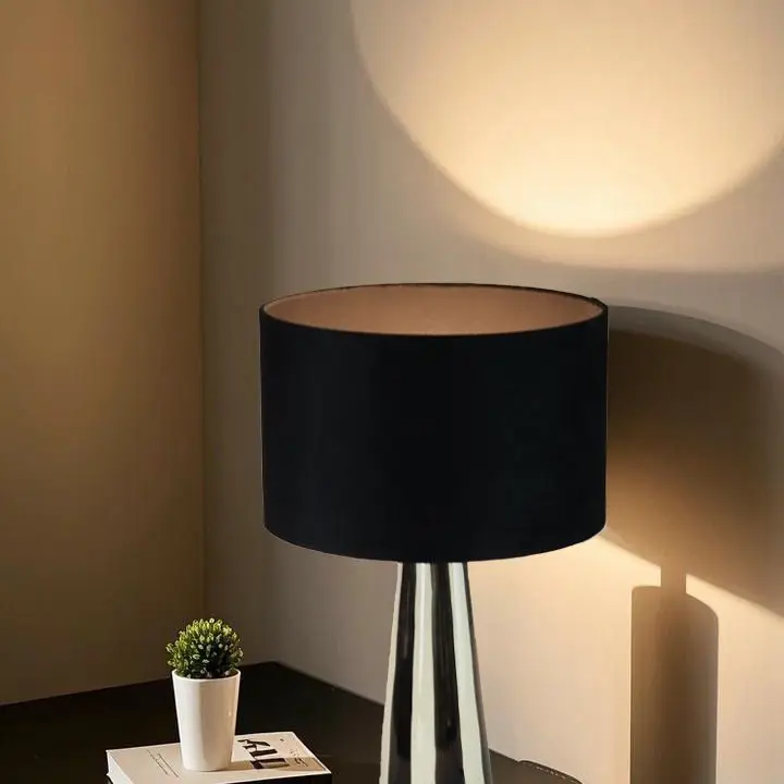 

Modern Chinese ins style internet famous velvet fabric ceramic minimalist bedside lamp bedroom living room light luxury lamp