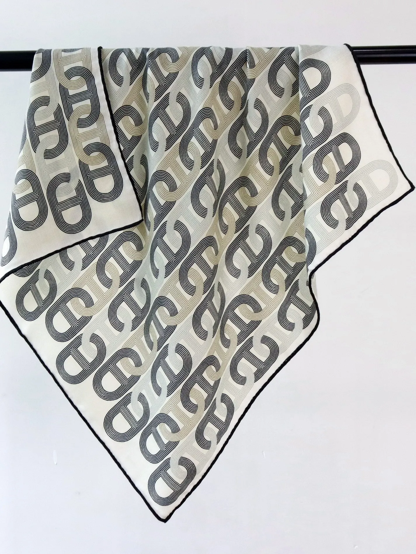 elegant-beige-double-sided-wool-silk-scarf-women's-70-square-fashionable-vintage-style-floral-pattern-versatile-neck-warmer