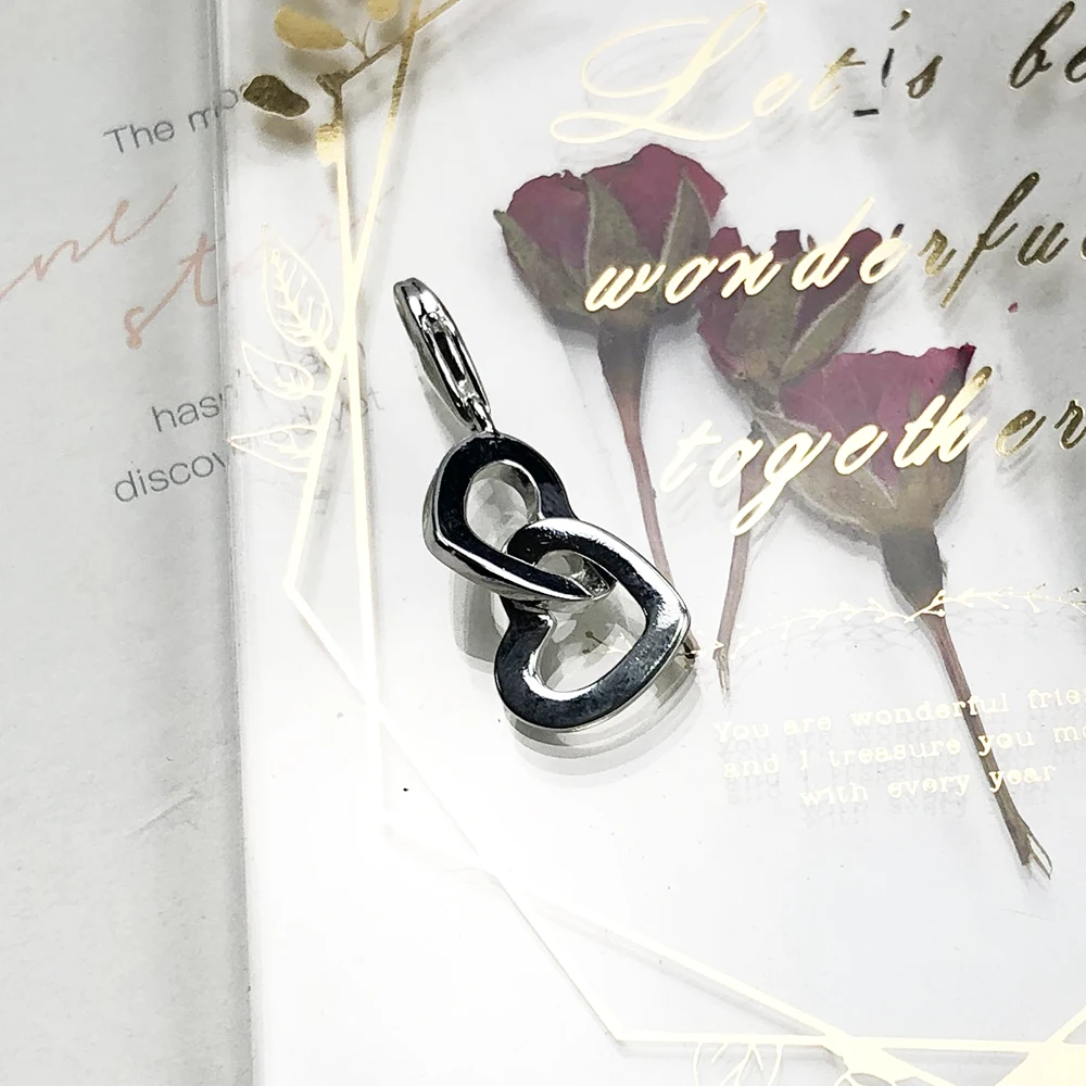Anhänger mit zwei ineinander verschlungenen Herzen, baumelnder Charm, reines 925er-Sterlingsilber, romantisches Geschenk für Frauen – Detail 4