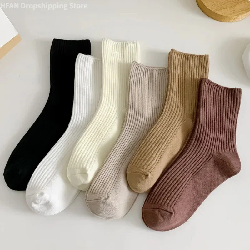 

3 Pairs/Lot Women Socks Cotton Retro Crew Tube Solid Color Winter Fashion Hajuruku Black White Set Quality Loose Korea Long Cute