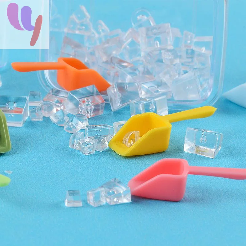 1 Zestaw Akcesoriów dla Lalek 1/6 Miniaturowe Jedzenie do Domku dla Lalek Dekoracja do Zabawy Mini Lodówka do Lodów Pojemnik na Lod z Łopatką Model