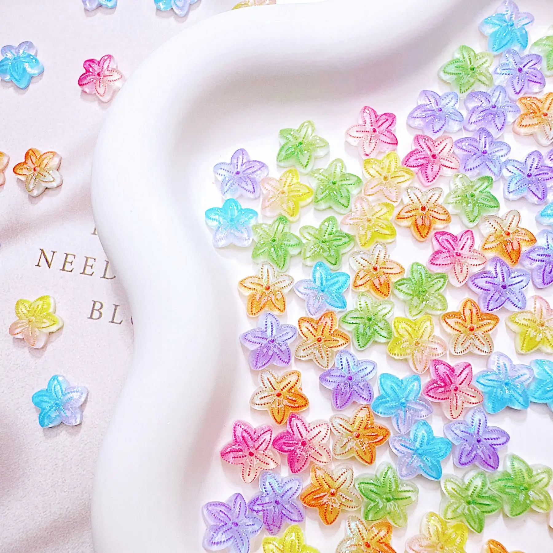 100Pcs/bag 10MM Icy Gradient 5-Petal Flower Nail Charms - Sweet Girl Color-Block Resin Press-On Nail Decor for DIY Manicures