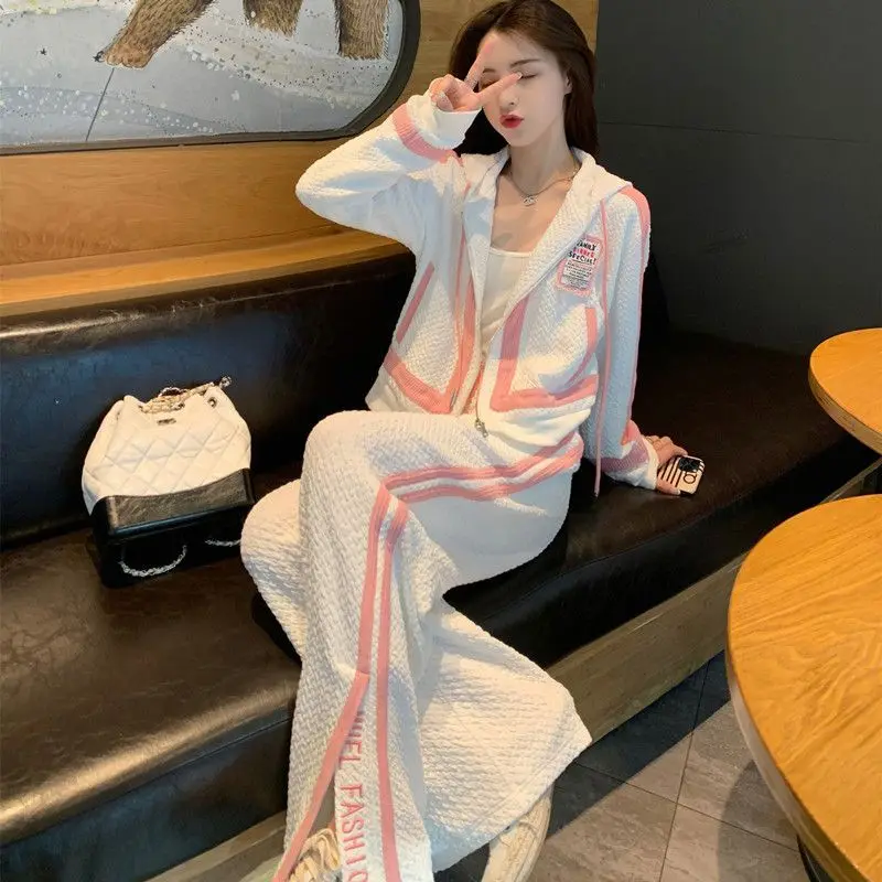 Fashion Casual Suit for Women in Spring and Autumn New Korean Version Long Sleeved Top and Wide Leg Pants Two-piece Set