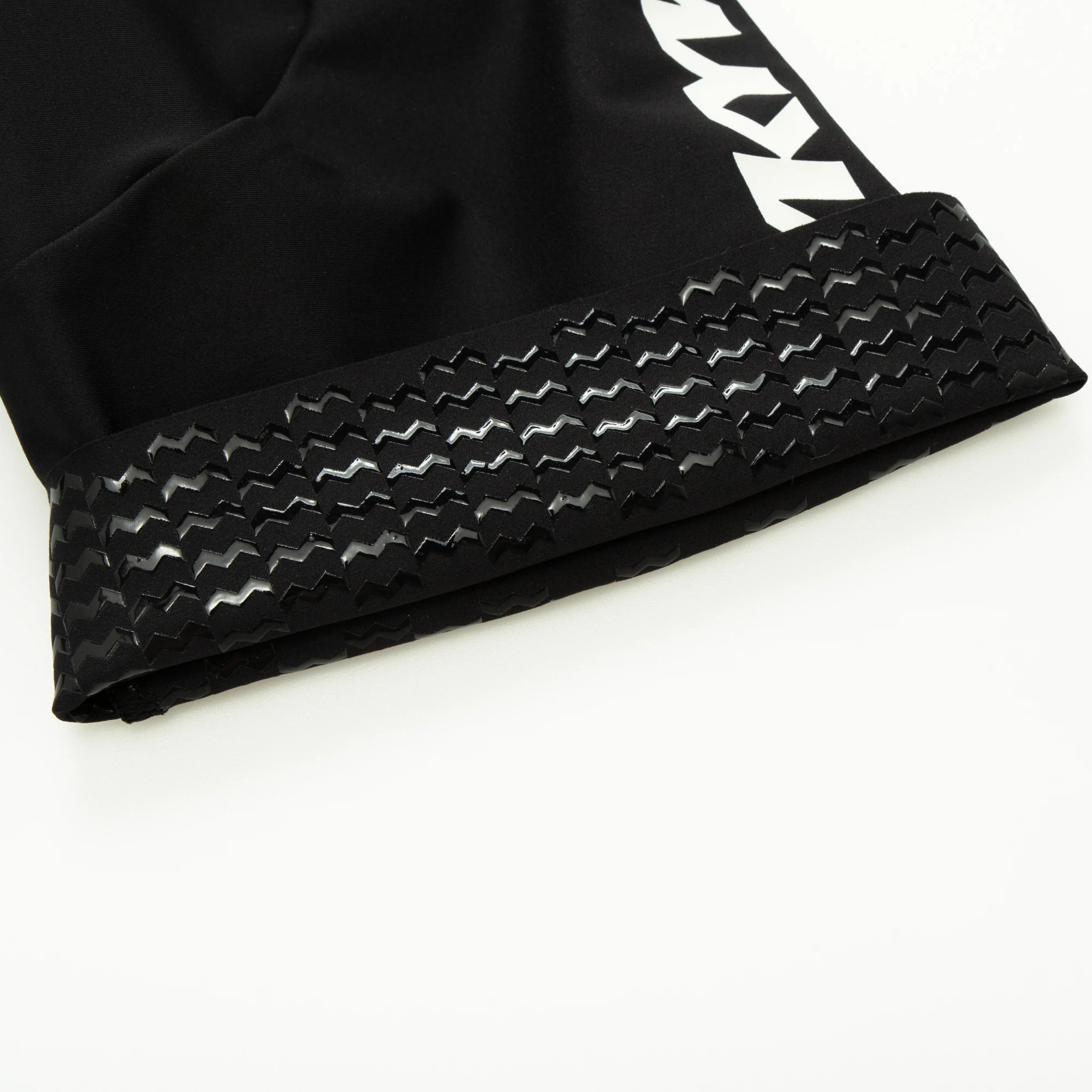 YKYWBIKE Einteiliger Radsport-Skinsuit Italien 200kg/m³ Elastische Interface-Polster Aerodynamisches Rennrad-Set Fahrradbekleidung – Detail 25
