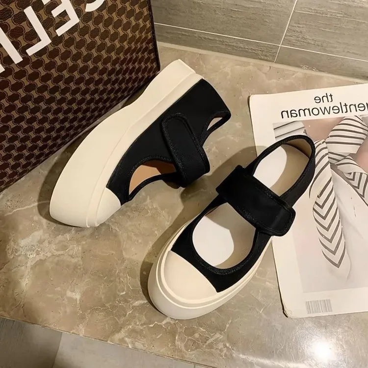 Małe Białe Buty Casualowe Damskie Trampki Okrągłe Palce Espadryle Dla Kobiet Chodaki Platforma Modis Summer Retro Creepers 2024 New Sol