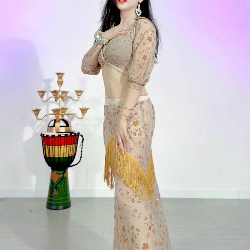 Trajes de danza del vientre Swegal personalizados, vestido de práctica, terciopelo 3D, ropa de danza Oriental de malla plateada, conjunto superior de falda con borlas