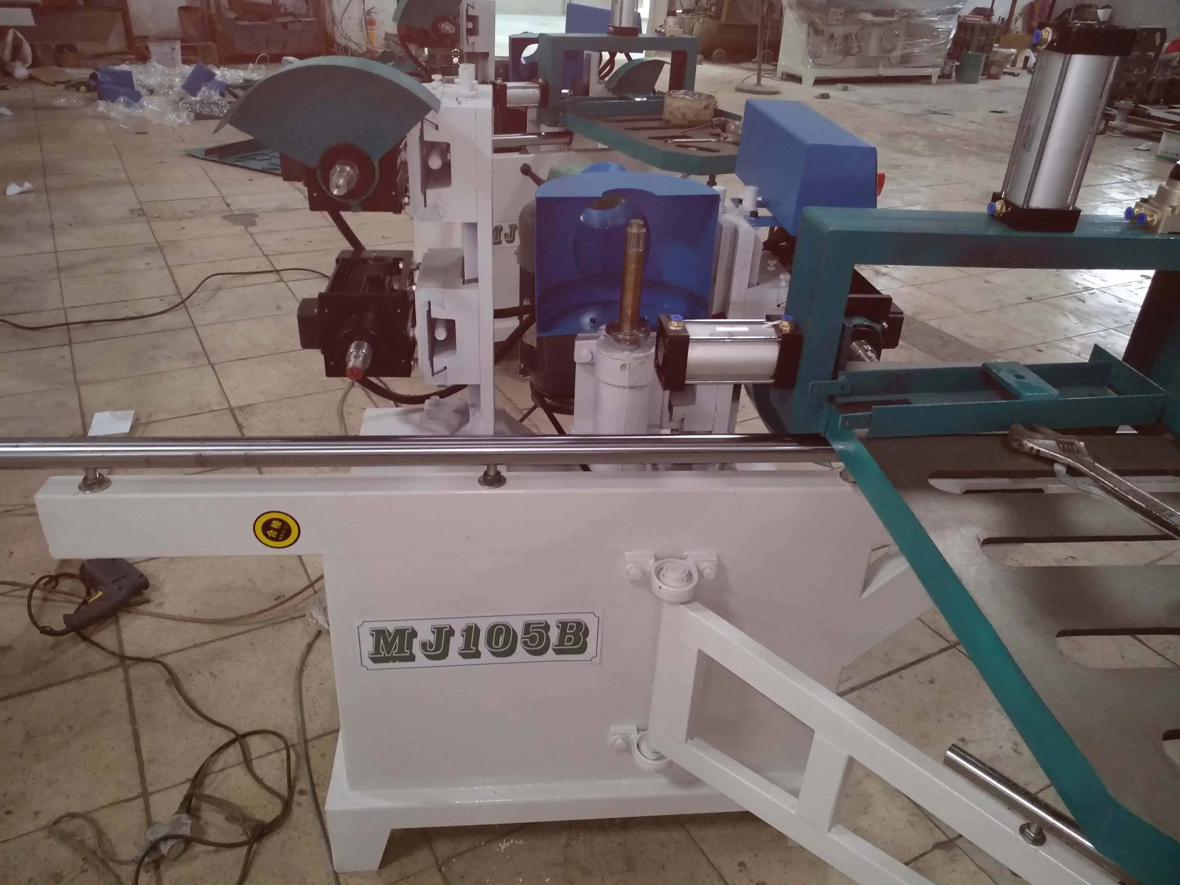 Woodworking machinery five-disc tenon machine