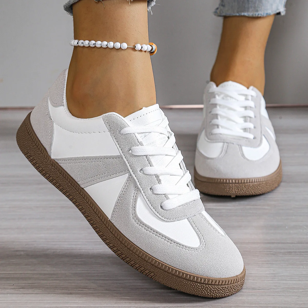 flat autumn sports shoes for women fashionable mixed color lace up vulcanized comfortable casual designer shoes White Sneakers