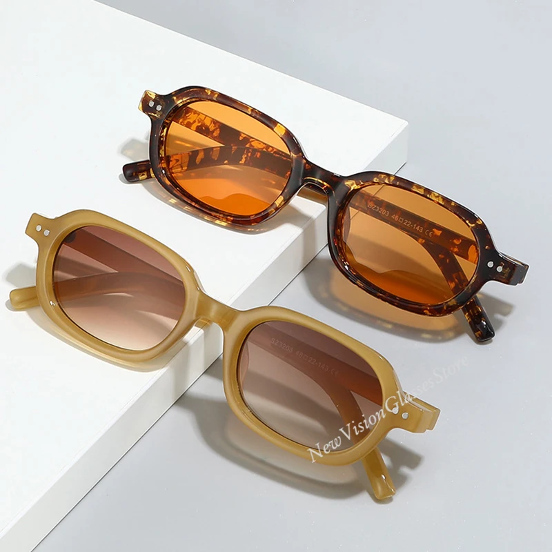 Gafas de sol ovaladas pequeñas a la moda para mujer, gafas de sol Retro con remaches para hombre, gafas de sol con gradiente de Color gelatina UV400 Punk
