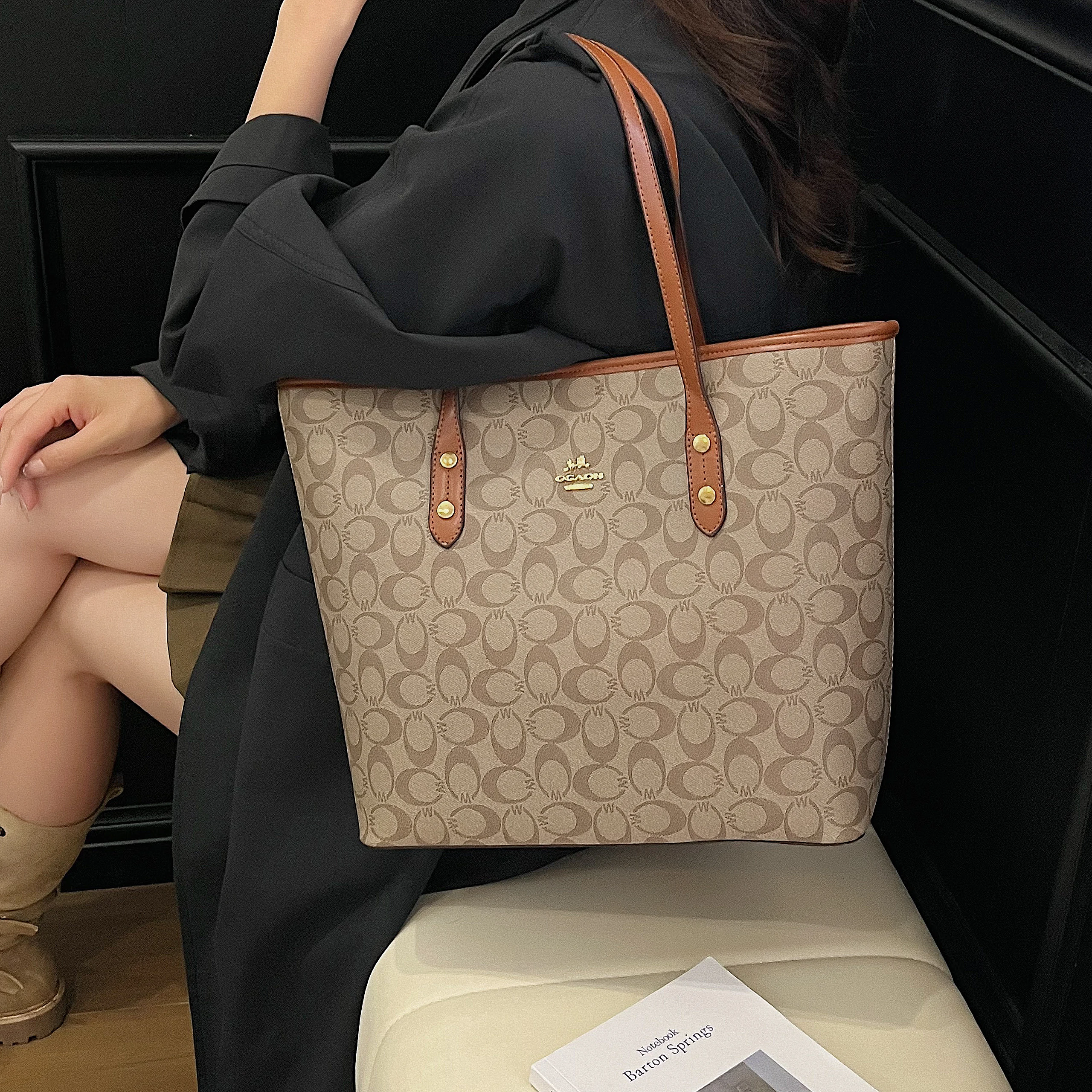 

Luxury Vintage Printed Tote Bag Large Casual Textured Handheld Bucket Purse Fashion Commuter Crossbody Shoulder Bag High Quality