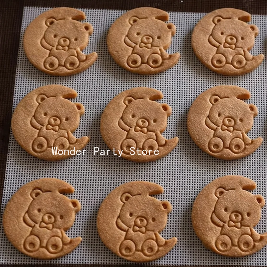 Cute Moon Bear Fondant Cookie Mold DIY Retro Pocket Watch Bear Baby Shower Biscuit Mold Birthday Cake Decor Baking Supplies Gift