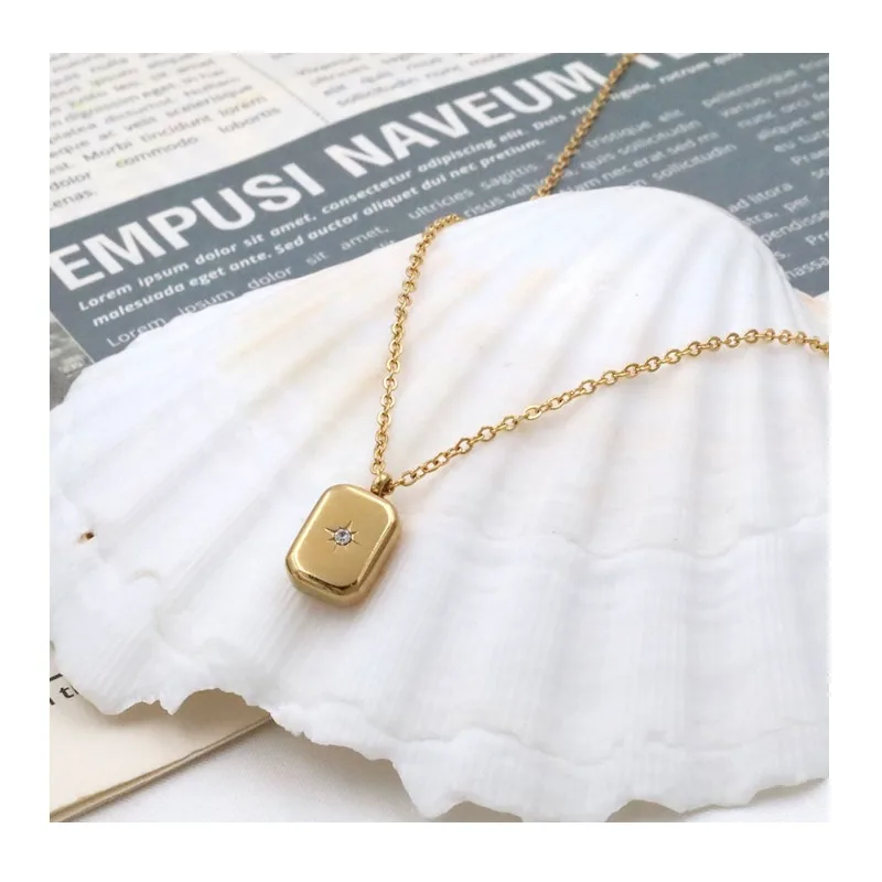 

Simple Titanium Steel Non-fading Jewelry Women's French Retro Square Brand with Diamond Star Pendant Necklace