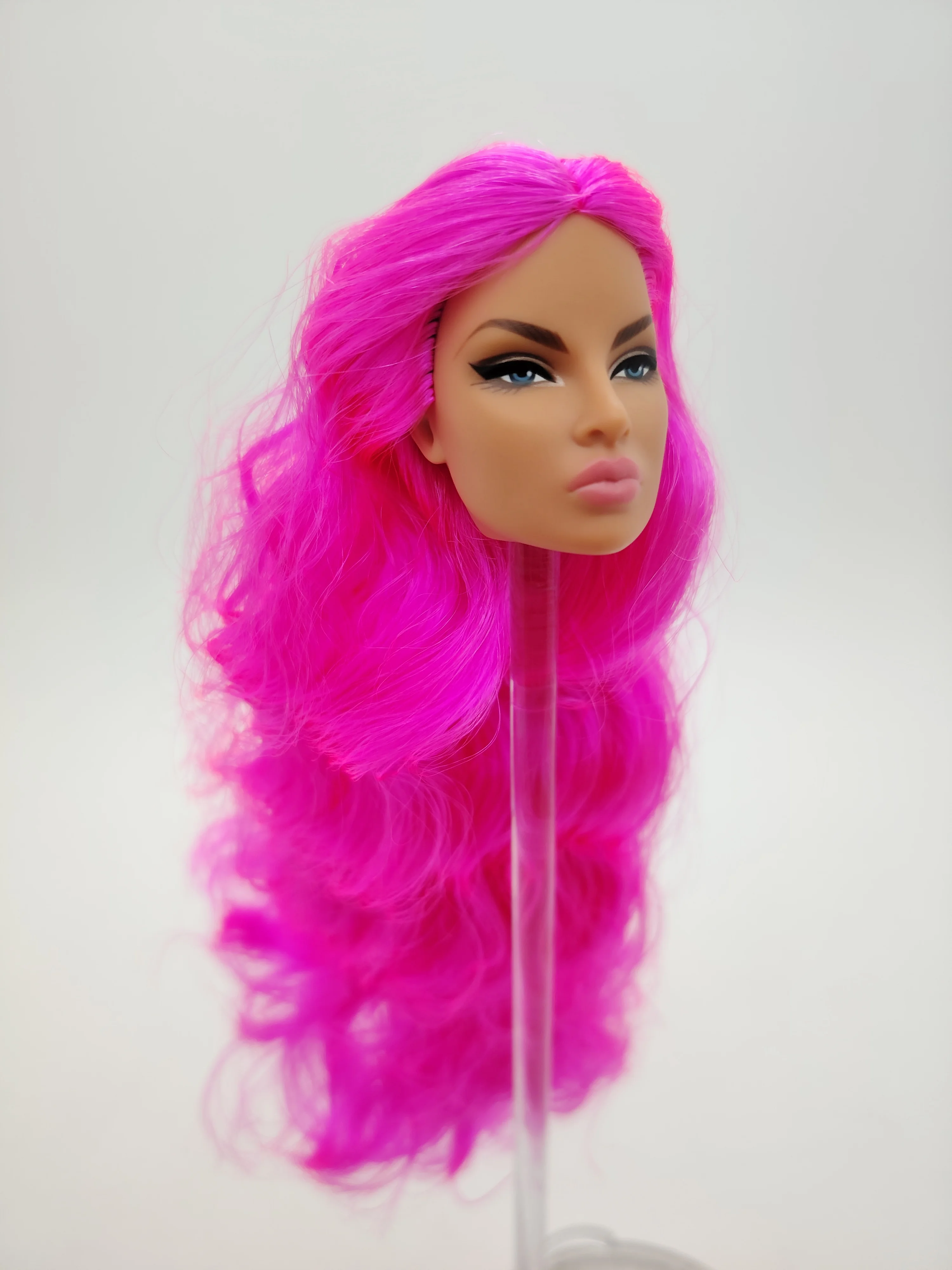 

Fashion Royalty Pink Hair Rerooted Hungarian Skin Eugenia Perrin-Frost Doll Head