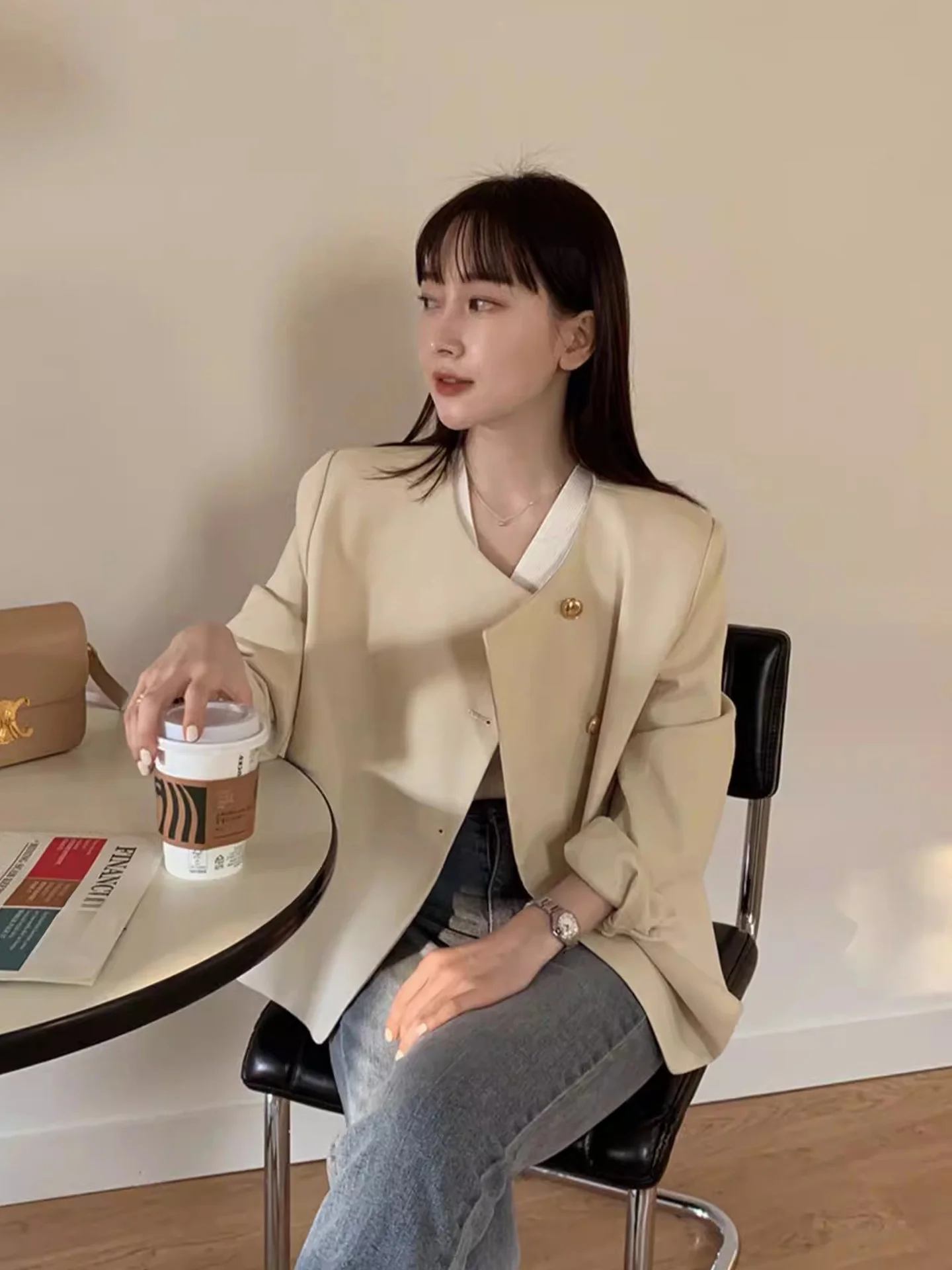 

Женская куртка Ele Color с круглым вырезом и длинными рукавами, весенняя новинка, универсальный пиджак, верхняя одежда из комфортного полиэфирного волокна