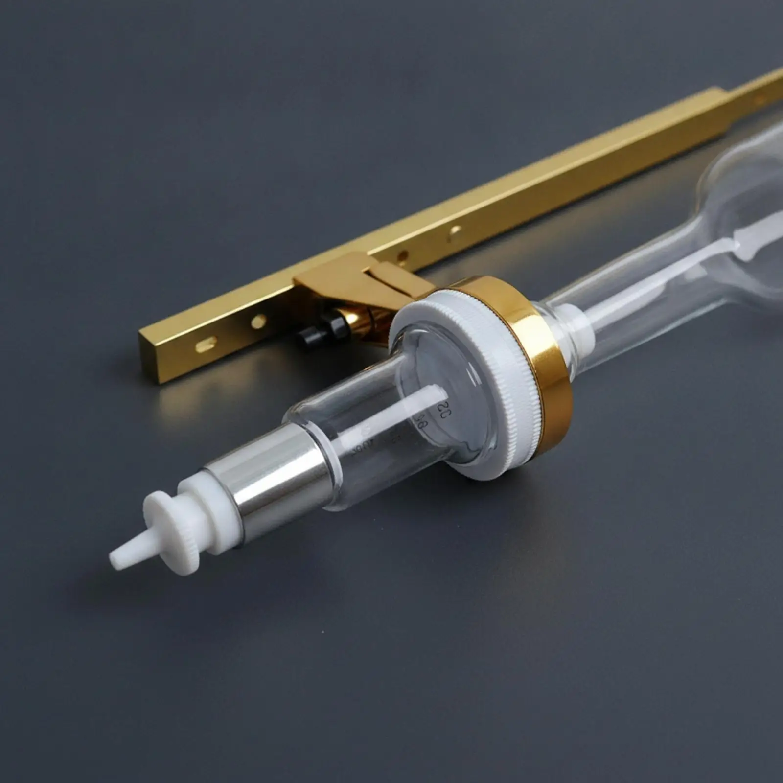Gold Perfume Bottle Pump Dispenser Manual Glass Atomizer with Graduated Head for Salon Perfume Counter Vanity Decoration Cute