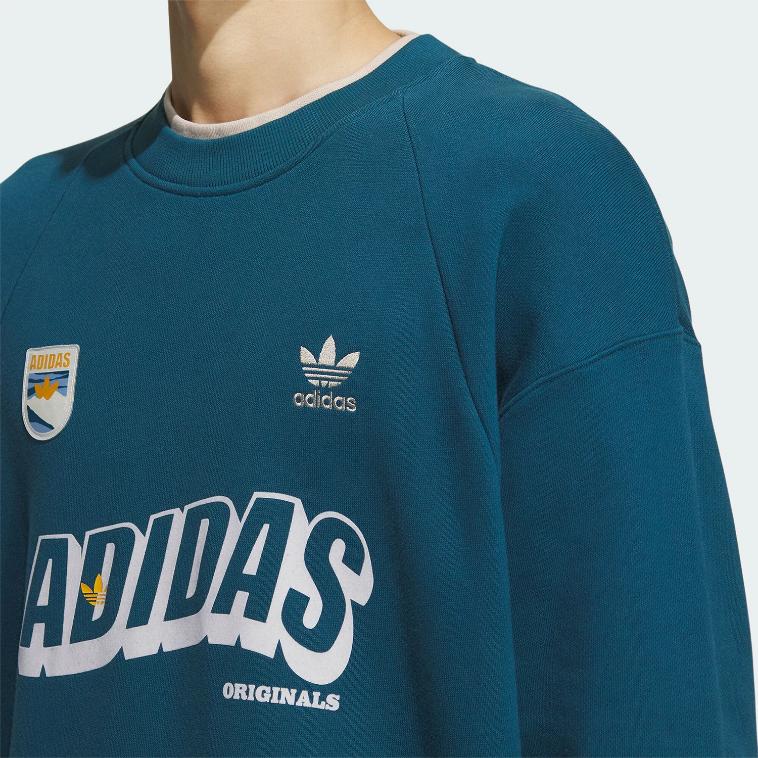سويت شيرت كاجوال بقلنسوة كلاسيكي مطبوع للرجال من Adidas Original Trefoil IN0974