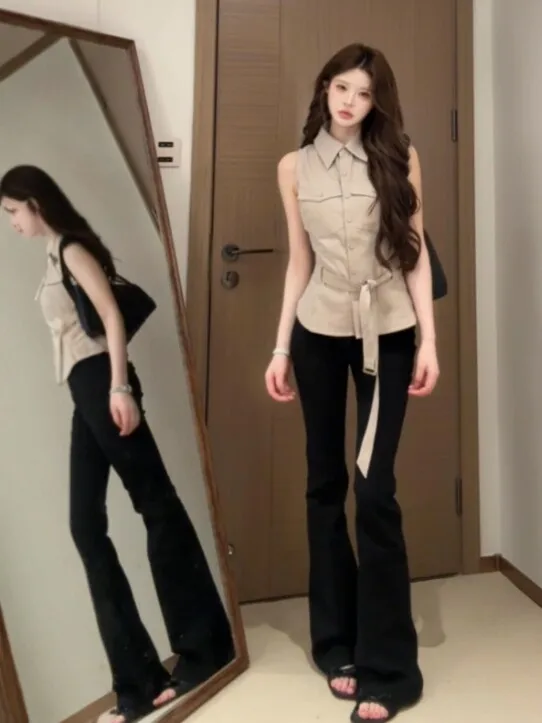 

Retro Slim Fit Shirt Waist Cinched Elegant Style Unique Design Summer 2026 Women's Cotton Blouse for Various Occasions