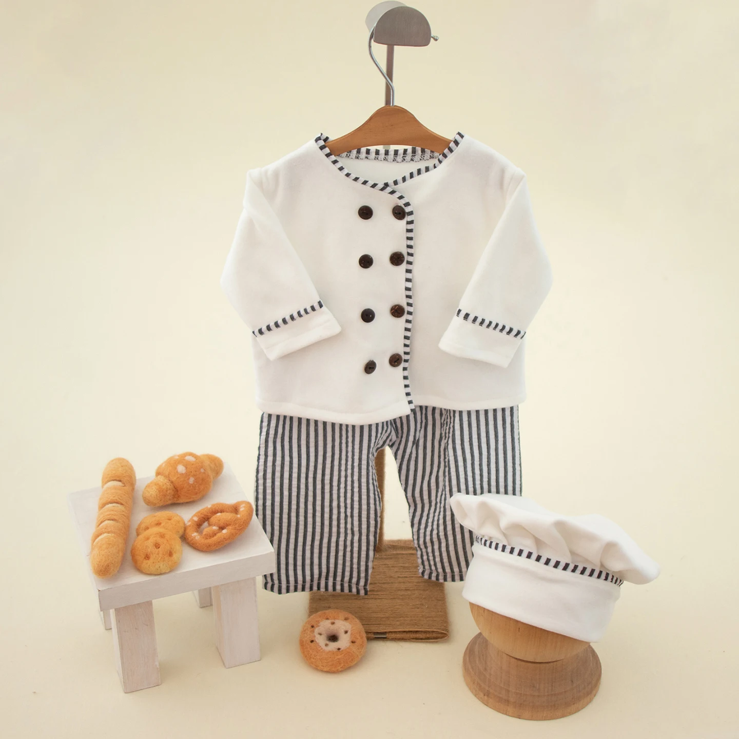 Newborn Photography Clothing For Baby Boy Chef Clothes with Hat Handmade Wool Bun Bread Decor for Studio Photoshoot Accessory