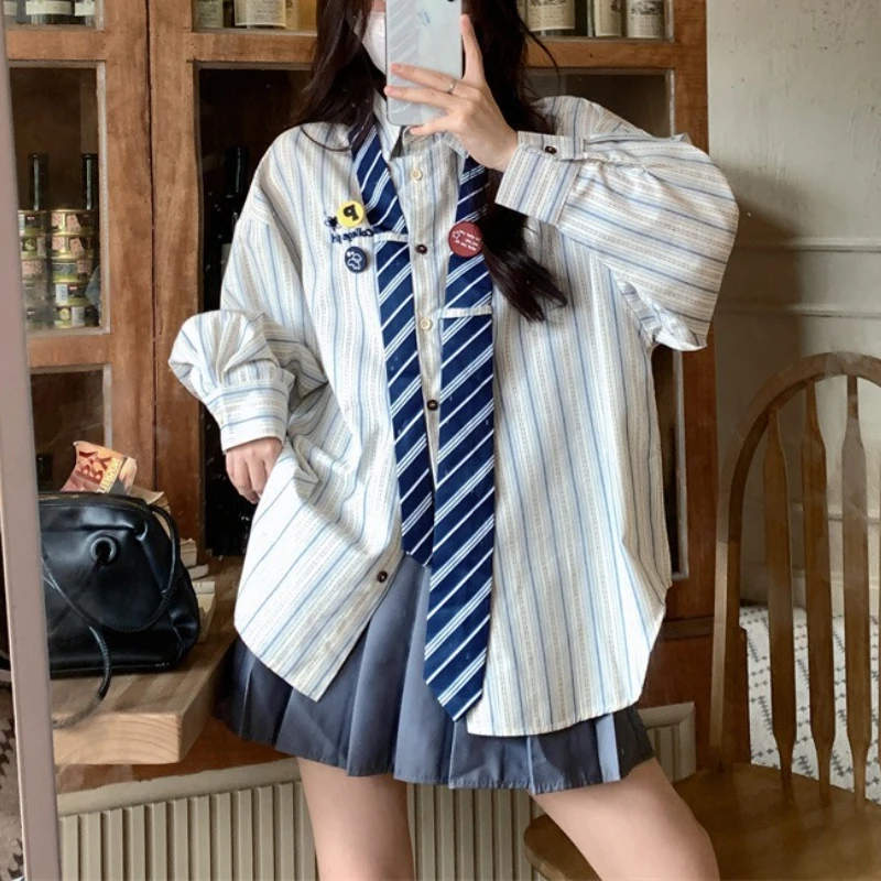 ฤดูใบไม้ร่วงหลวมลายเสื้อผู้หญิงเสื้อวินเทจการออกแบบความรู้สึกนักเรียนขนาดเล็กแขนยาวฝรั่งเศสTop