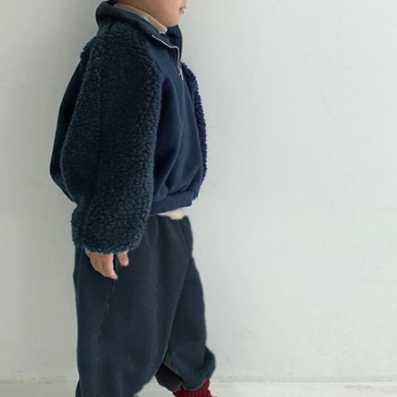 2025 شتاء جديد الأطفال زائد المخملية الملابس السميكة مجموعة الفتيان الفتيات صوف الضأن الربط البلوز السراويل 2 قطعة دعوى الاطفال وتتسابق