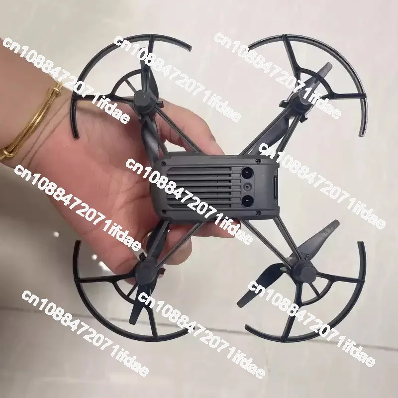 The second-hand Tello puzzle programming drone with one machine and one power, can be controlled with a mobile phone