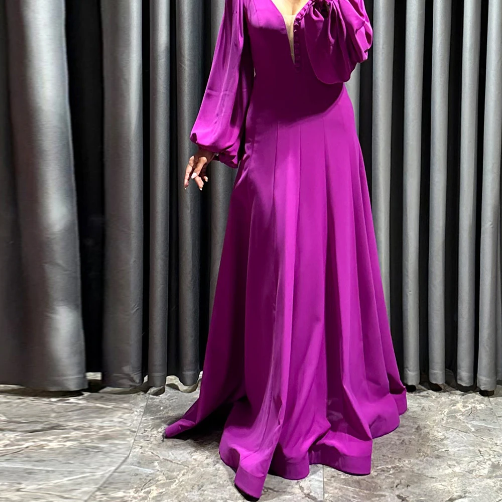 

Saudi Arabia Evening Gowns Satin Long Sleeves Straight V Neck Floor Length Pleats Solid Color Sweep Train Special Occasion Gowns