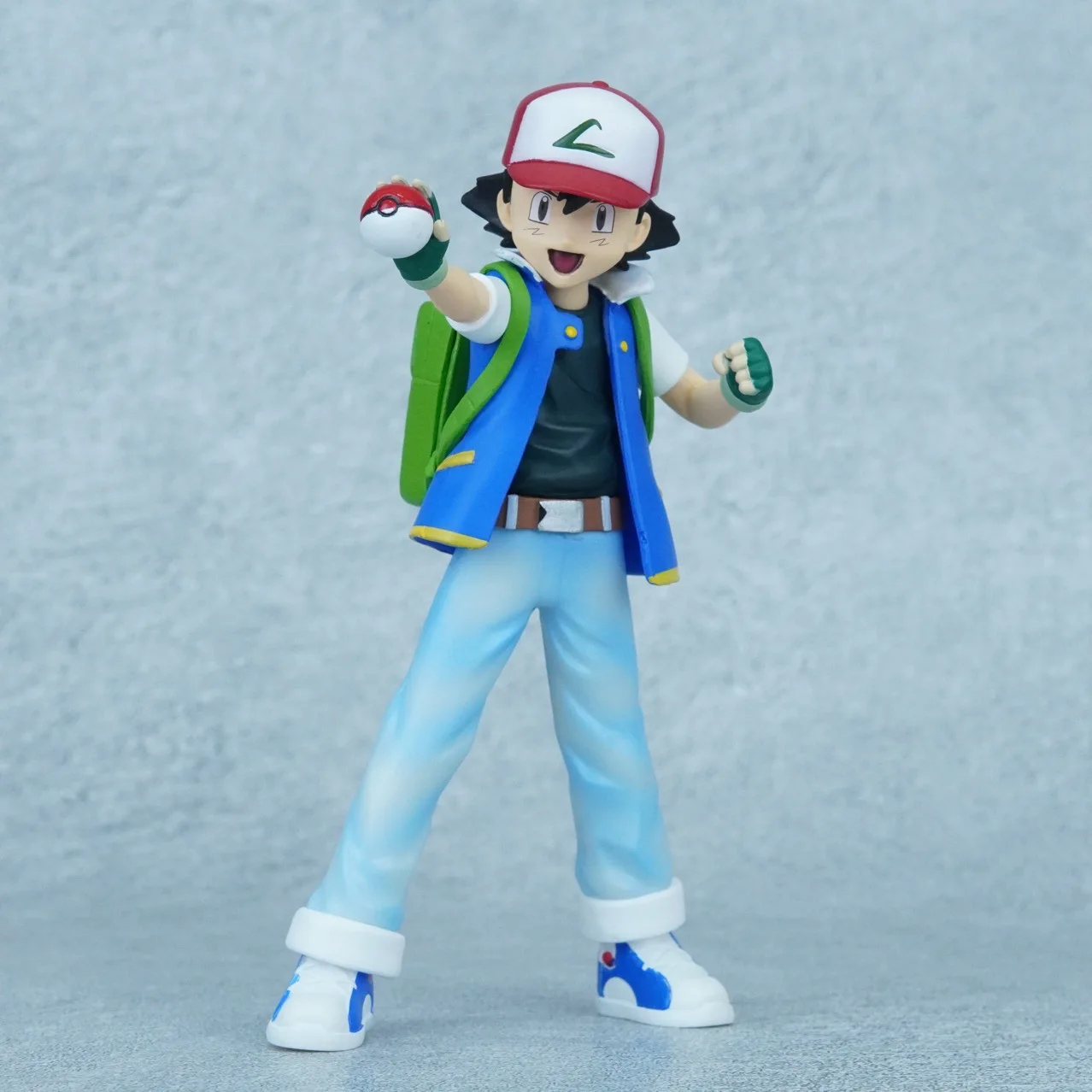 BANDAI 13.5 CENTIMETRI Anime Pocket Monsters Ash Ketchum Pikachu Satoshi Figura Del Basamento Modello Giocattolo Bambola Action Figure Regalo Collezione