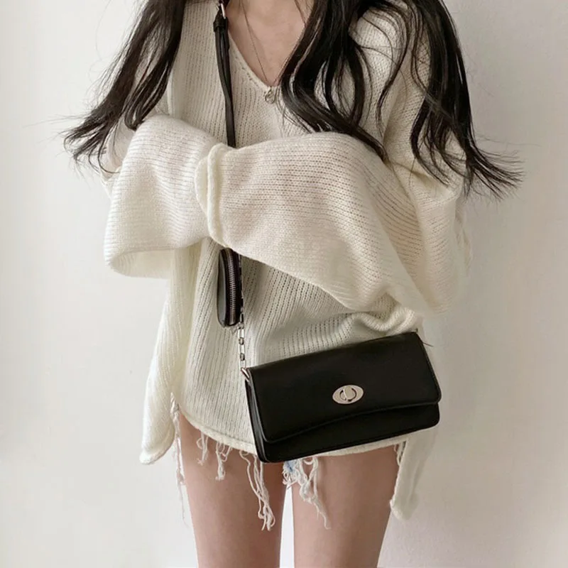 Beige Blue Retro V-Neck Pullover Sweater Loose Fit Slit Detail Fashionable Age Reduction Style for Ladies Autumn Winter