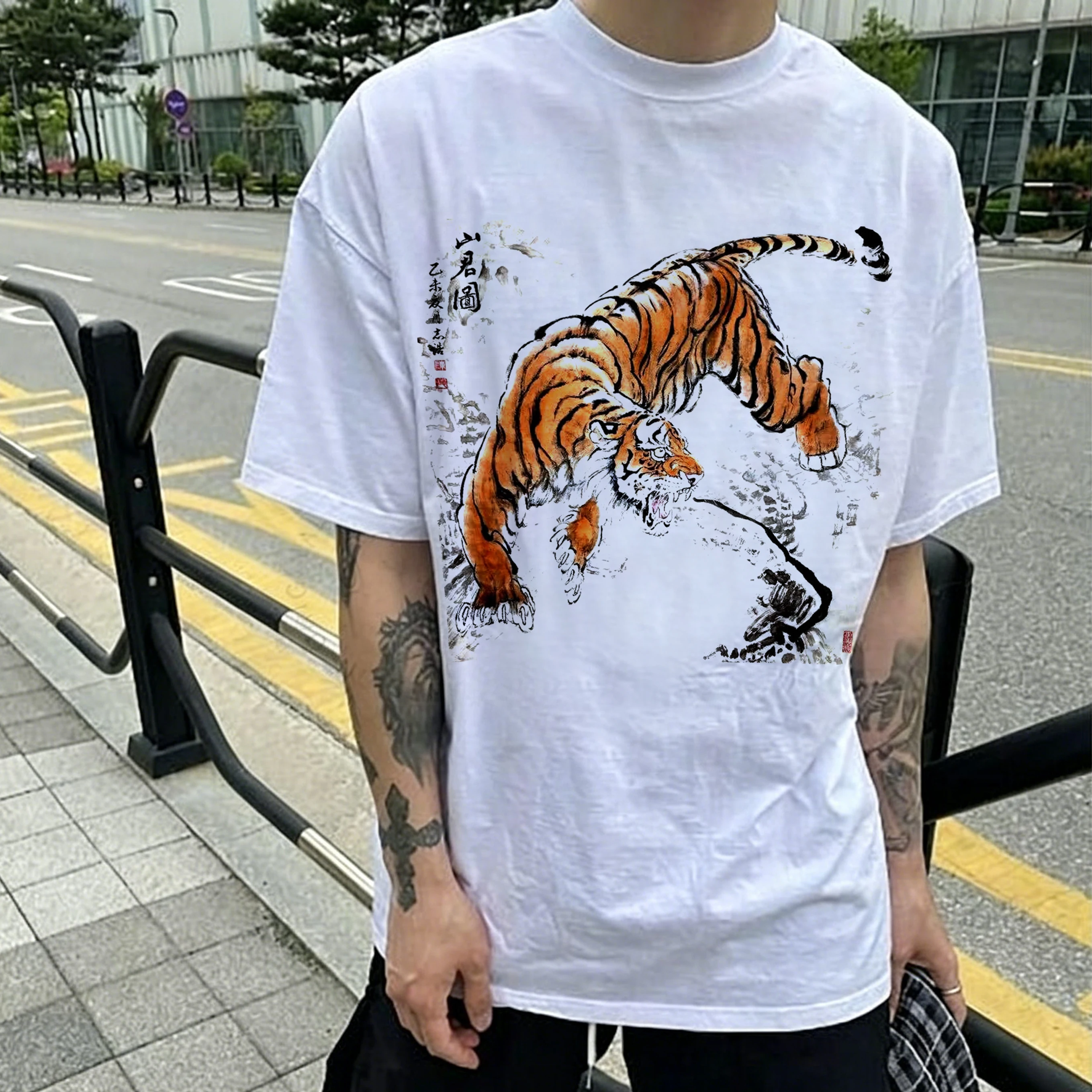 Y2K Chinese Tiger Print T-Shirt New Chinese Style Ink Tiger Design Men Women Harajuku Y2K Trendy Vintage Casual Streetwear Tops