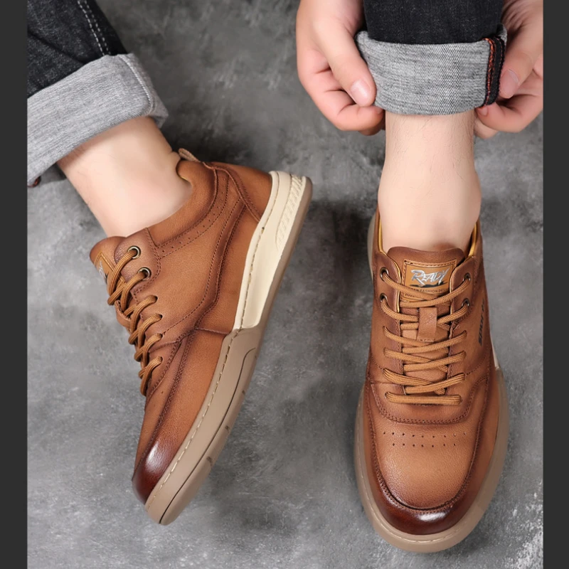 Retro Cow Leather British Men\'s Board Shoes Spring Autumn Soft Sole Casual Men Sneakers New Designer Non-slip Zapatos De Hombre