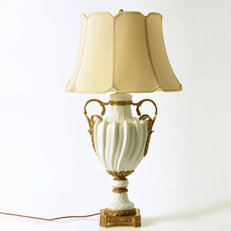 

European-style ceramic pure copper living room bedroom entrance decorative table lamp high-end home villa luxury handicraft