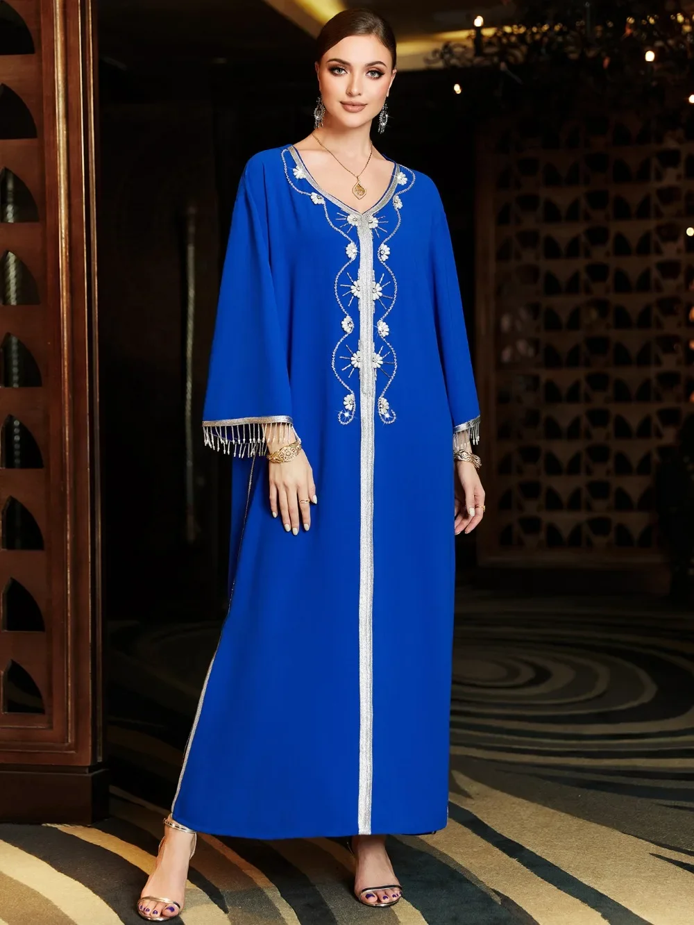 Jalabiya Beading Party Dresses for Women Muslim Eid Kaftan Tassel Sleeves V Neck Evening Dress Abayas Ramadan Robe Vestiods 2025