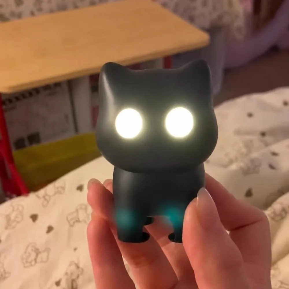 Portable Cat Night Light Keychain Sound Effects Novelty Mini Flashlight Key Ring Creative Cartoon Animal Car Ornament