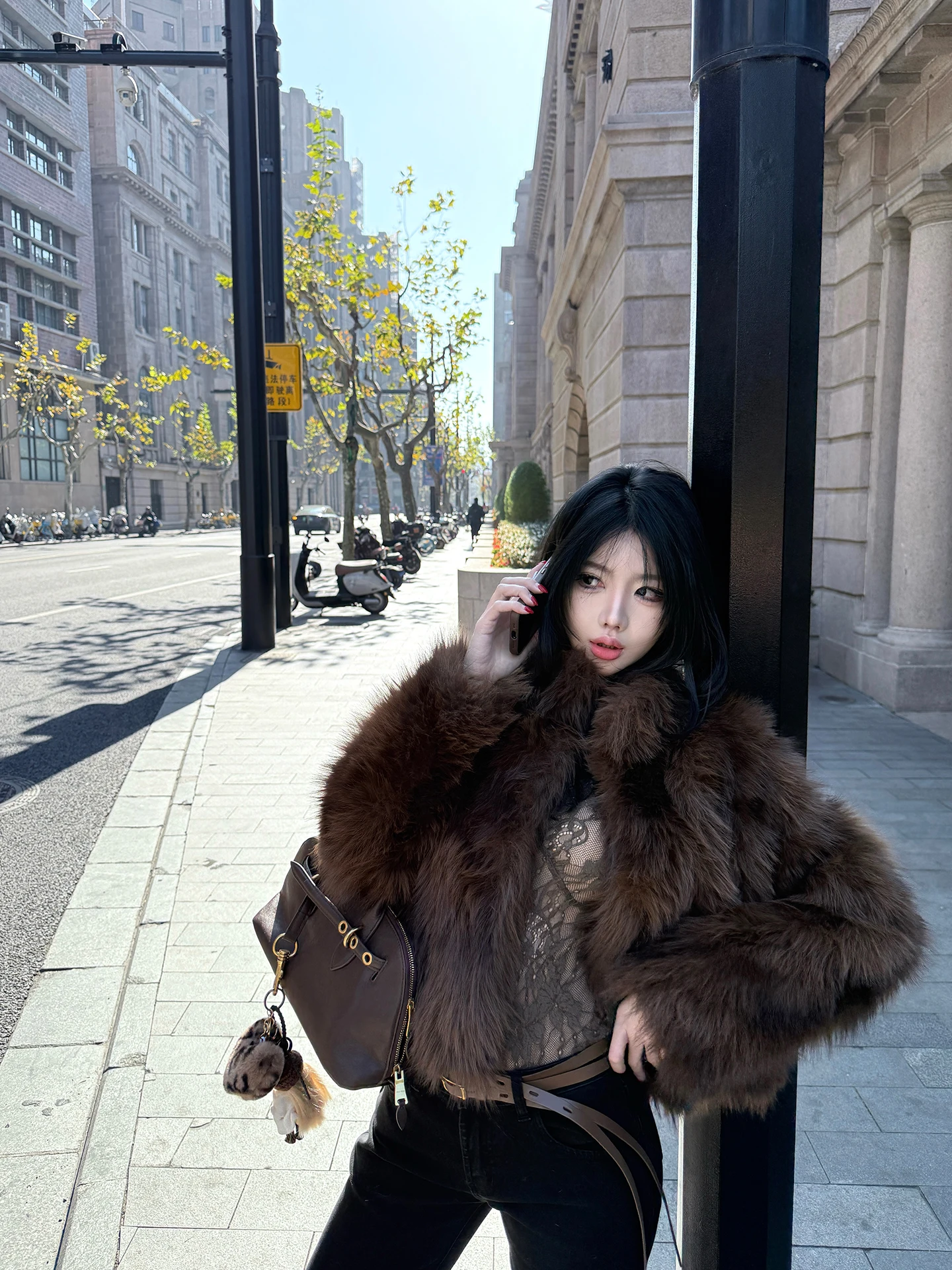 

Laareetoo Коричневое утепленное пальто с мехом для женщин, осенне-зимнее, новое, повседневное, прямого кроя, из полиэфирного волокна