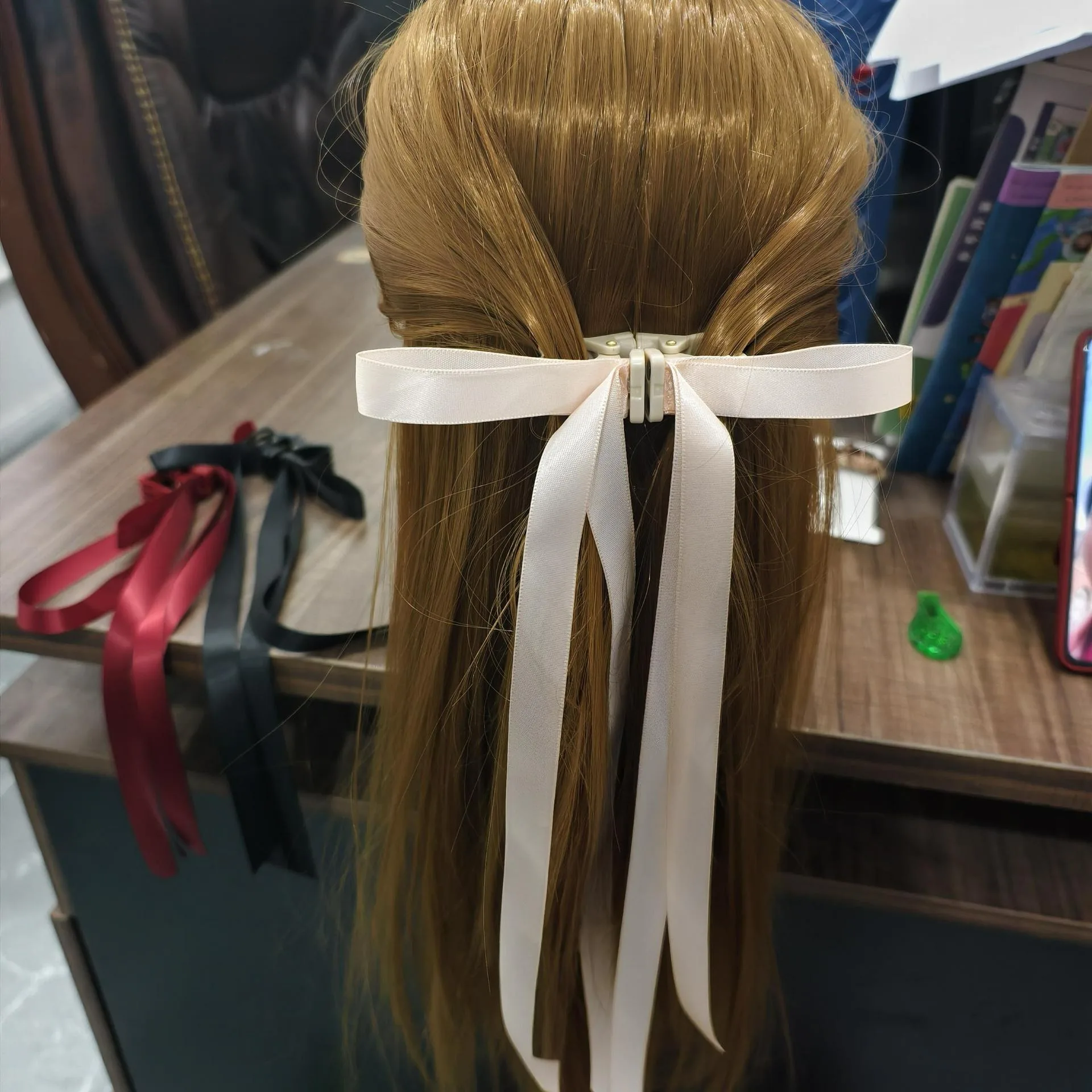 Grenzüberschreitende magnetische Haarspange mit Schleife, intelligente magnetische Haarklammer, personalisierte intelligente magnetische Haarspange – Detail 17