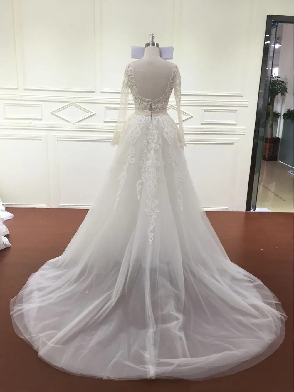 2023WeddingDress O-Neck Autumn Women dress Simple South Korea Lace Vintage Ball Gown Full  Two-piecedress XF002h Small skirt