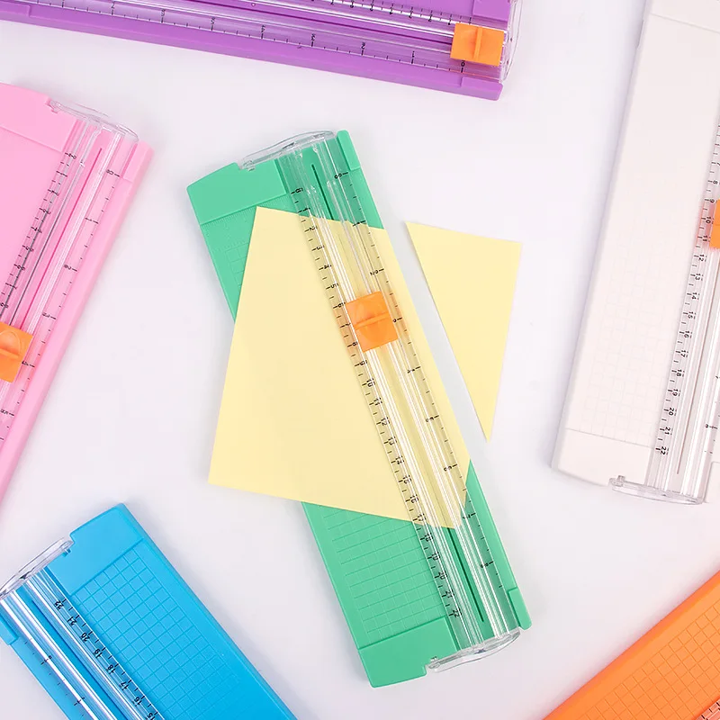 스팟 휴대용 소형 종이 커터 학생 수동 손 계정 종이 커터 도매 어린이 종이 접기 A5 인화지 커터