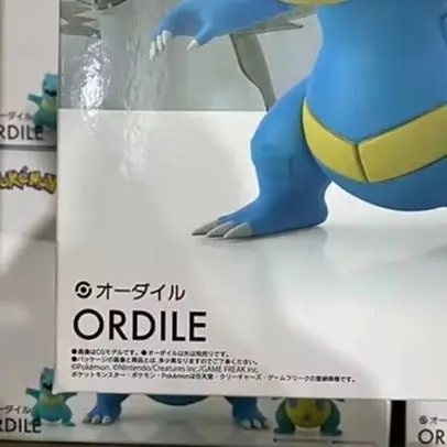 100-在庫ありオリジナルバンダイポケモンスケールワールドフェラリガトラオルディルフィギュアアニメアクションモデルコレクタブルおもちゃ
