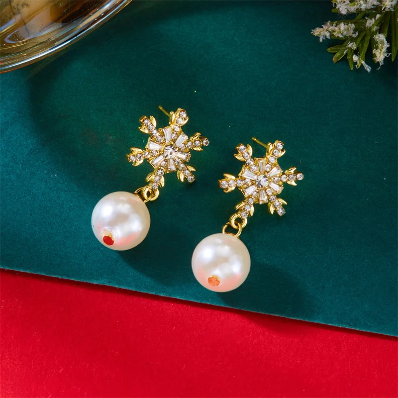 

2025 New Simple Snowflake Pearl Stud Earring for Women Light Luxury Crystal Zircon Flower Earring Christmas New Year Jewelry