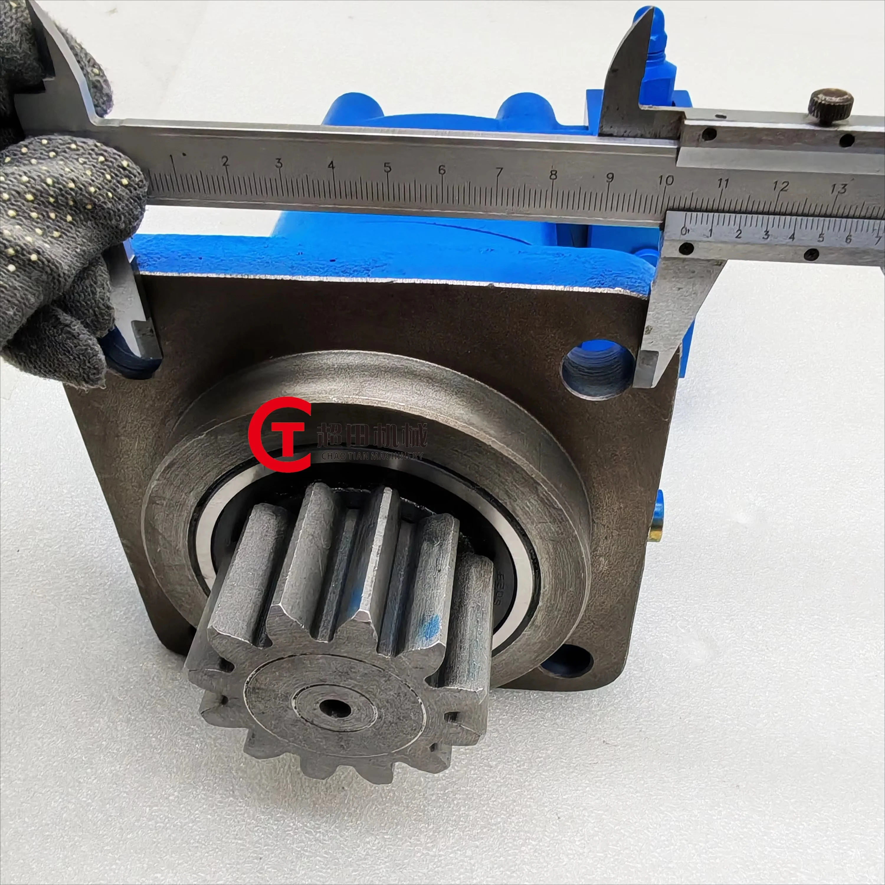 

Excavator Spare Parts 2-200D0Y9-E Kx41-2 Kx36-2 Kx36-3 FOR Eaton Orbit Swing Motor Assembly 12 Teeth