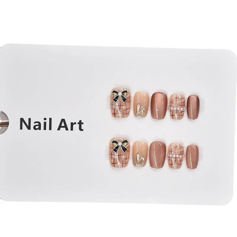 ขายร้อน Rhinestone เล็บผีเสื้อลายสก๊อตลายเล็บกดบนเล็บ Rhinestone Charms