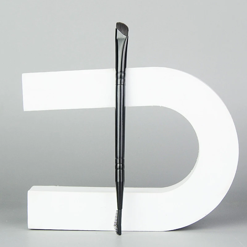 Brosse Eyeliner à lame, brosse Eyeliner à Double extrémité avec pointe en Silicone et peigne à sourcils à détails fins pour le maquillage de précision, 1 pièces