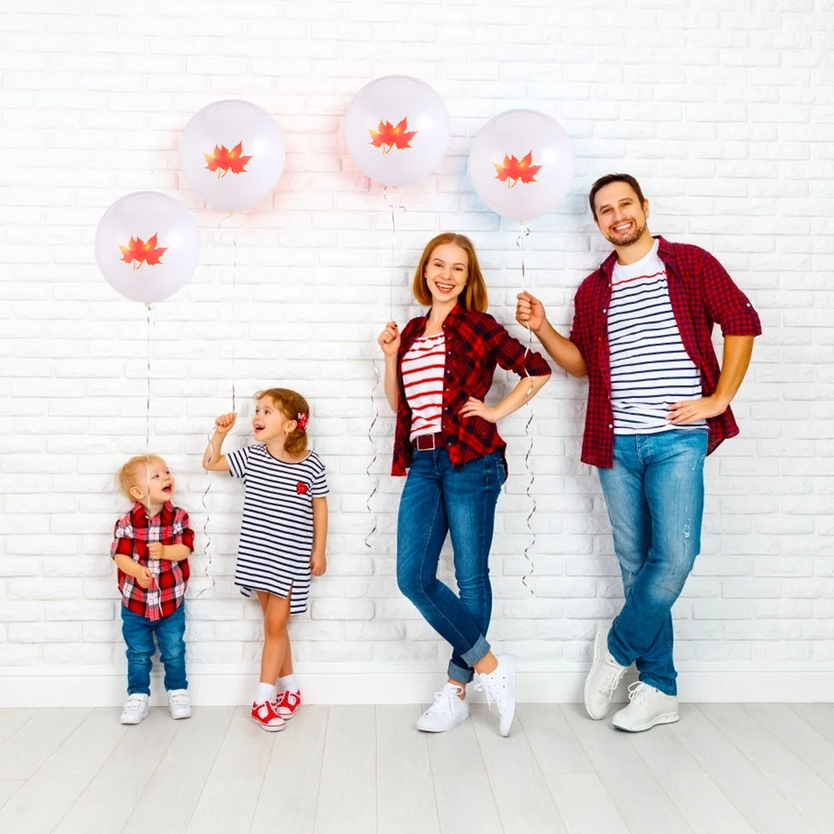 

1Set Thanksgiving Maple Leaf Balloons Latex Decorative Balloons for Party Home Kitchen Fireplace Door Staircase