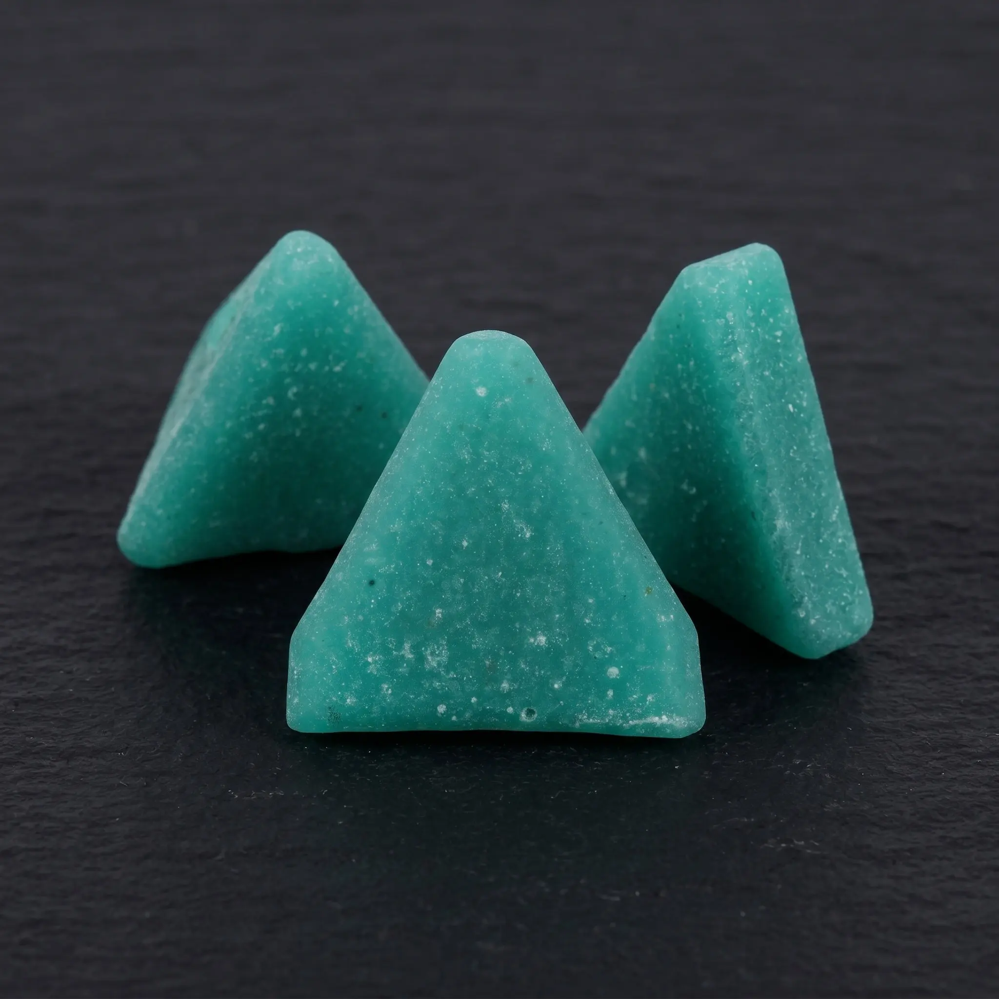 Triangle Resin Tumbling Media Polishing Pellets for Jewelry Finishing, Deburring & Rock Tumbling Supplies