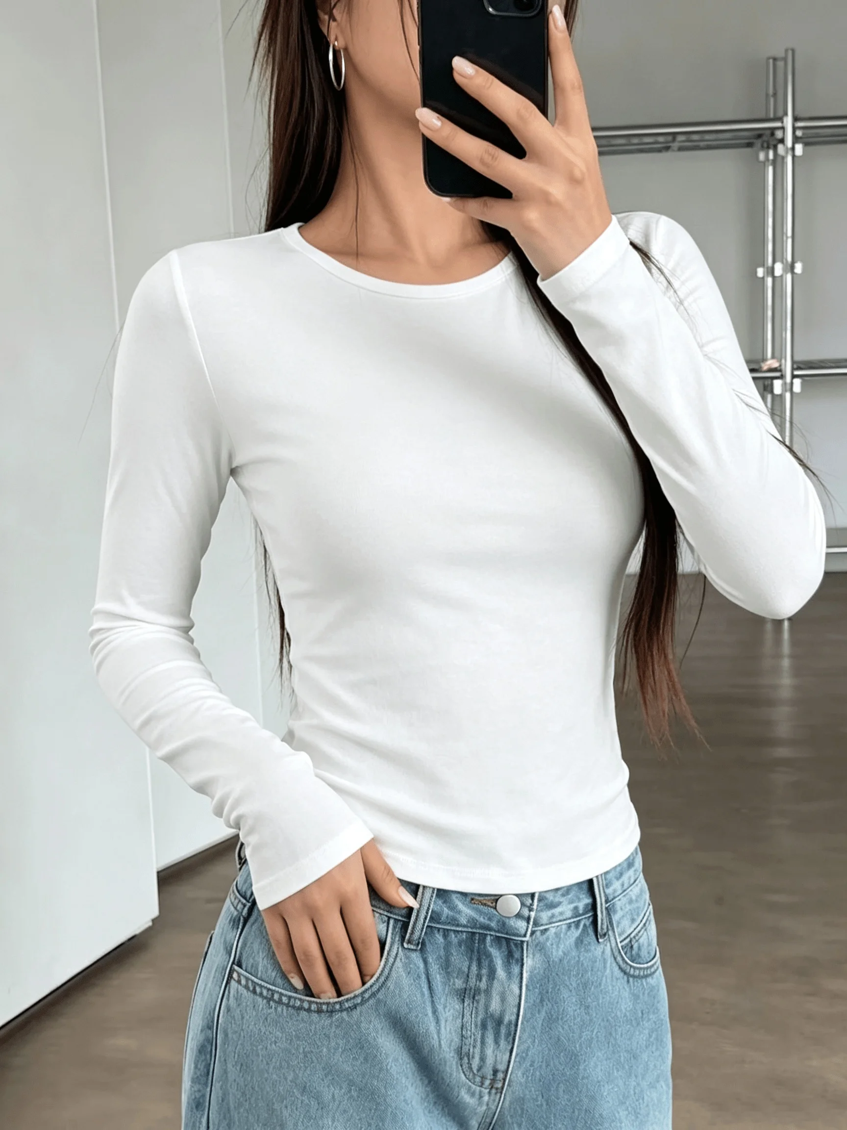 Damen-Langarm-T-Shirt, lässig, bequem, mit Rundhalsausschnitt, einfarbig, tailliert, ideal für den täglichen Gebrauch im Herbst und für den Weg zur Arbeit. – Detail 12