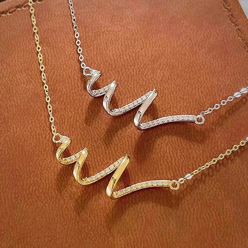 Huitan Wellenförmige Damen-Anhänger-Halsketten, Hochzeit, Party, Verlobung, täglich, vielseitige Accessoires, eingelegter glänzender CZ, trendiger Schmuck
