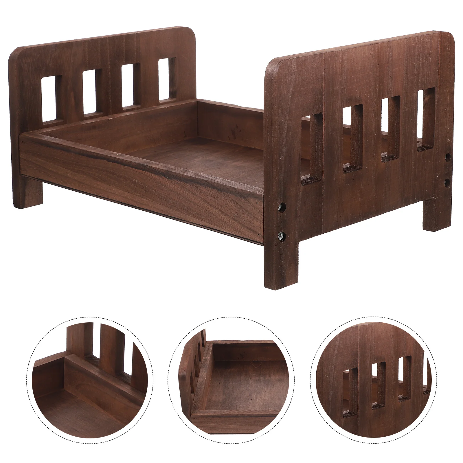 新生児の写真小道具用の丈夫なミニ木製ベッド 赤ちゃんの写真撮影用装飾的なヴィンテージルック 細かい仕上がり コンパクトサイズ